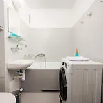 Wola Homely By Bookinghost Lägenhet Warszawa