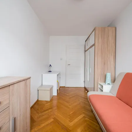 Wola Homely By Bookinghost