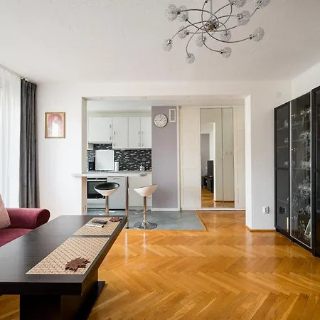 Apartman Wola Homely By Bookinghost *