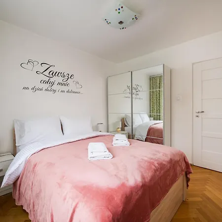 Apartman Wola Homely By Bookinghost *