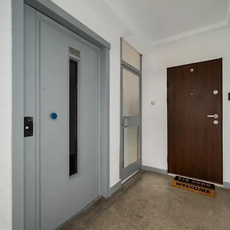 Wola Homely By Bookinghost Apartman Varsó