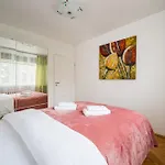 Wola Homely By Bookinghost Apartamento *