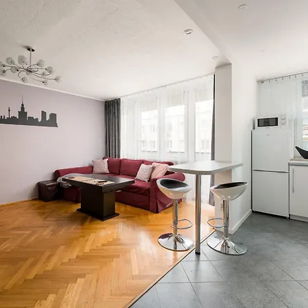Apartamento Wola Homely By Bookinghost *